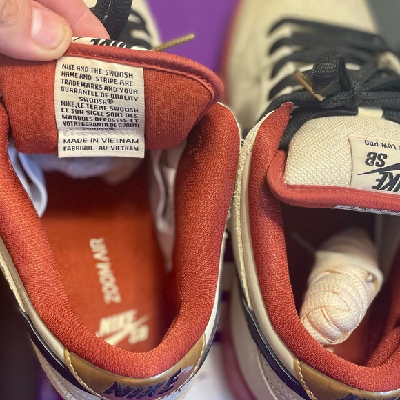 Nike SB Dunk Low Pro - “Hennessy”
Brand new with original everything - SZ 7.5M - Picture 7 of 10